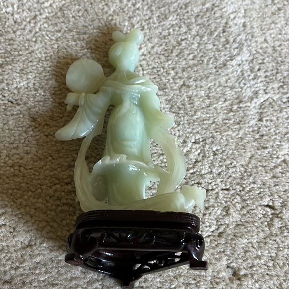 Beautiful Jade statue. - Picture 3 of 5